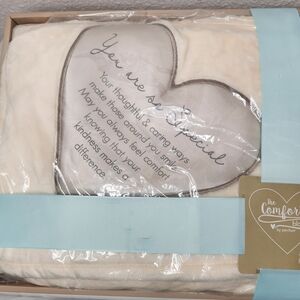 Pavillion Cream Comfort Blanket with Heart Design